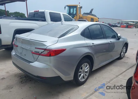 2025 Toyota Camry Le z USA, uszkodzony, nr VIN 4T1DAACK7SU155010